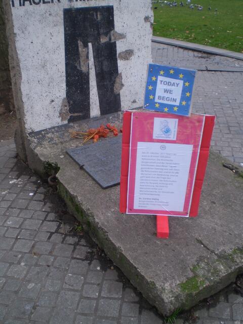 2. Dezember 2017: Bremer Aktion für Kinder am dritten Berliner Mauer-Denkmal