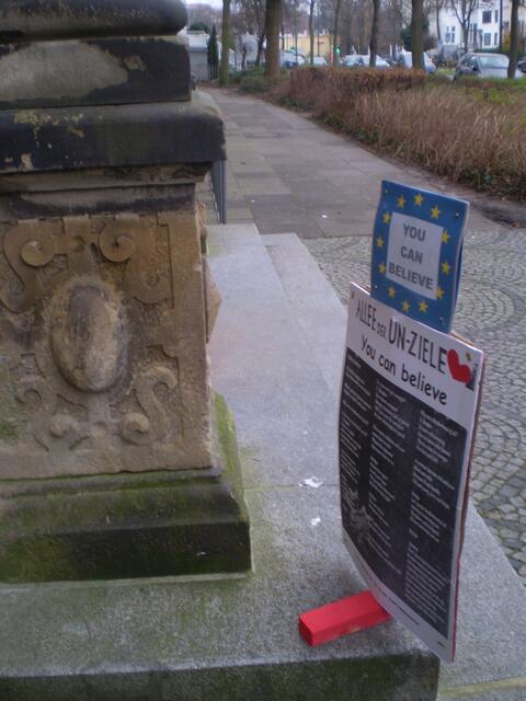 2. Dezember 2017: "YOU CAN BELIEVE" - Millenniumsong zur EXPO 2000 vor dem "Bremer Friedenstor" nahe dem "Bremer Friedenstunnel"