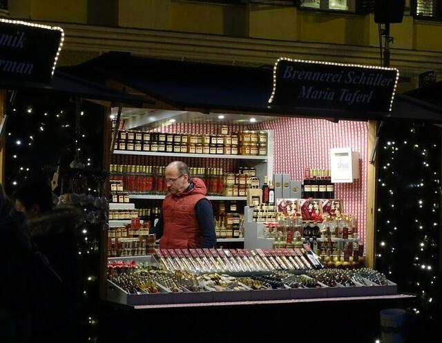 "Kultur- und Weihnachtsmarkt Schloss Schönbrunn" in Wien
