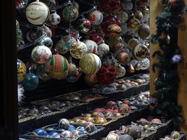 "Kultur- und Weihnachtsmarkt Schloss Schönbrunn" in Wien