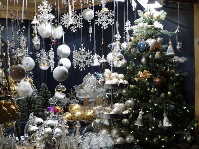 "Kultur- und Weihnachtsmarkt Schloss Schönbrunn" in Wien