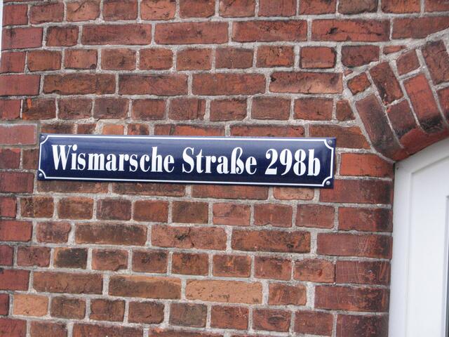 Nur noch im Navi 19055 Schwerin und die ..... eingeben.