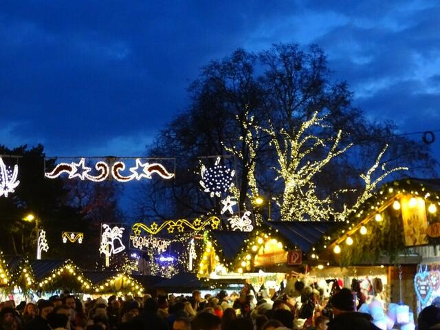 Christkindlmarkt 2017 am Wiener Rathausplatz