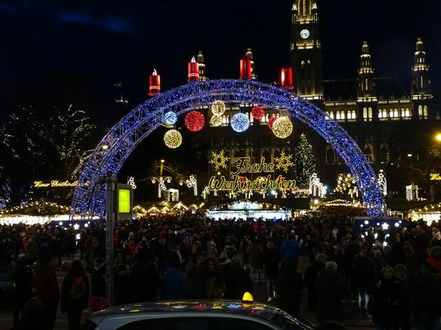 Christkindlmarkt 2017 am Wiener Rathausplatz