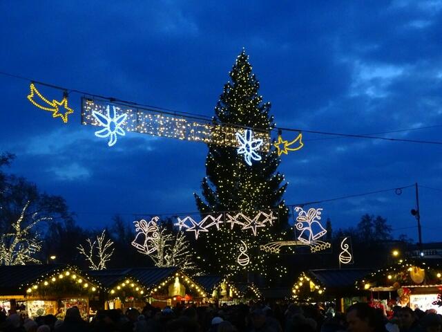 Christkindlmarkt 2017 am Wiener Rathausplatz