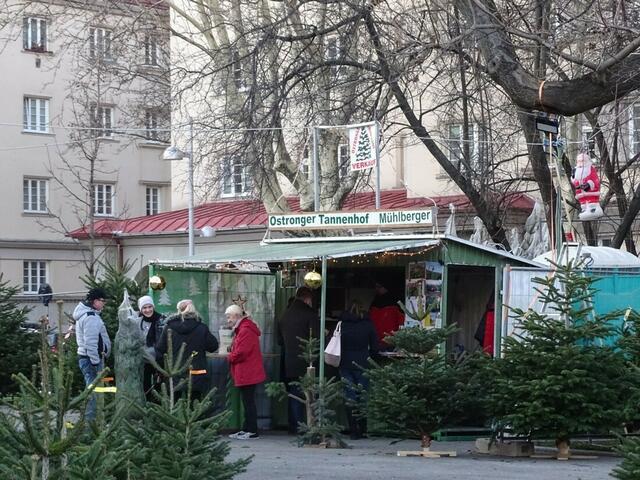 Erste Station: Nietzsche-Platz.