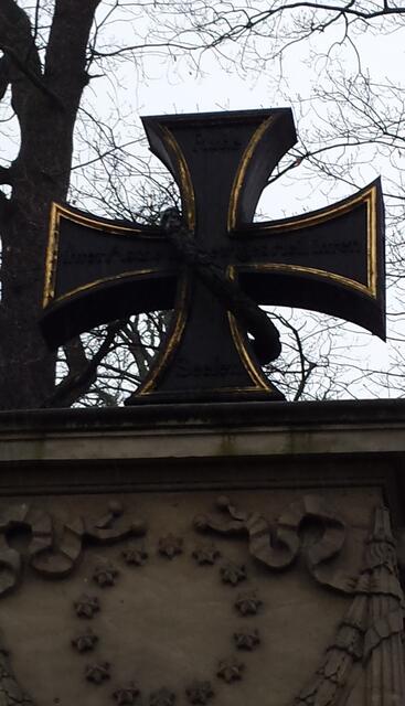 Eisernes Kreuz auf dem Denkmal
