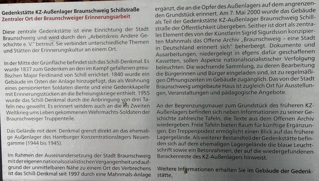 Informationstafel Zentraler Ort der Braunschweiger Erinnerungstafel (Schill; im 2. Weltkrieg ums Leben gekommene Soldaten Braunschweiger Truppenteile,  KZ-Außenlager Schillstraße)