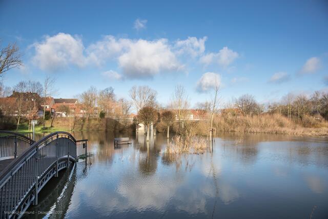 Unterhalb von Schloss Landestrost