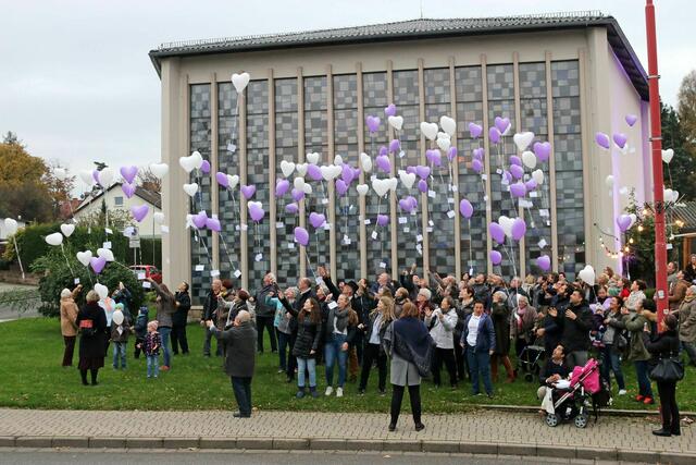 Ballonstart vor der Stadtkirche | Foto: Leif-Erik Zaschke