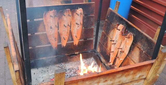 Hier wird auch der Lachs frisch geräuchert