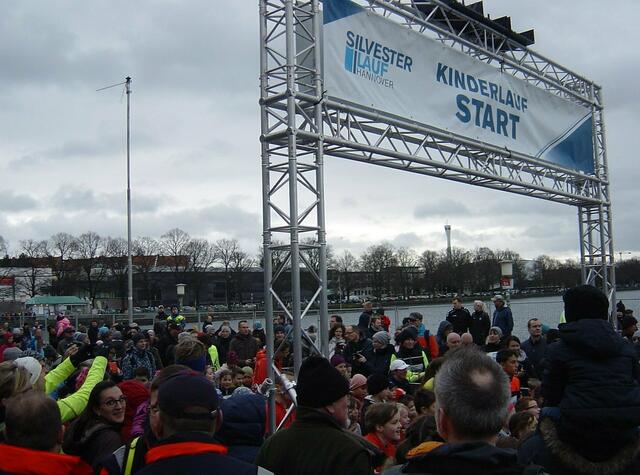 12:15 h Kinderlauf.