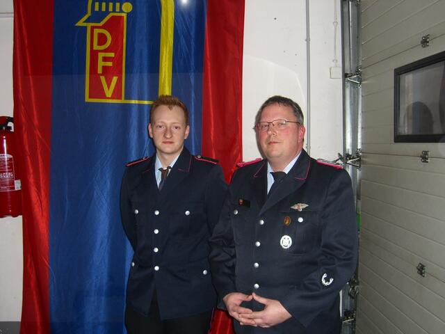 Schulenburg: Feuerwehrmann Christian Ude und Ortsbrandmeister Jörg Penzold