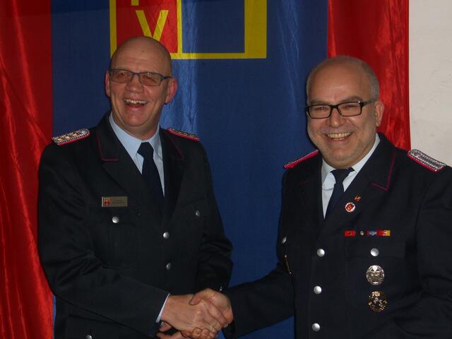 Schulenburg: Henning Brüggemann und Thomas Klenke (40 Jahre aktive Tätigkeit im Feuerlöschwesen)