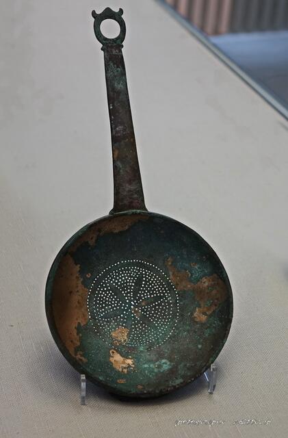 sogenannte Phiale (Opferschale)