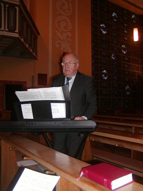 Unser Dirigent, Reinhold Mößer