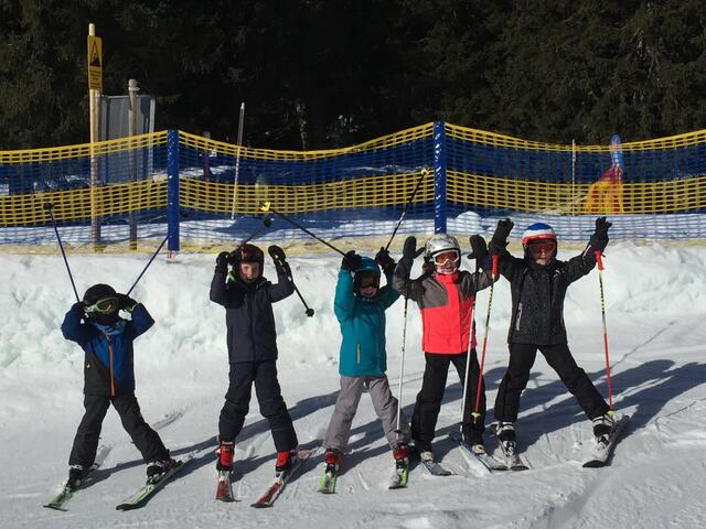 Kleine Gruppen unter Leitung von gut ausgebildeten Skilehreren garantieren den Rennerfolg.
