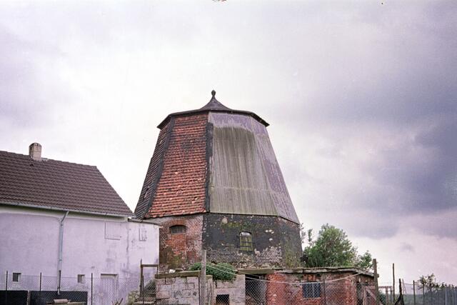 Die Wettberger Windmühle (wohl um 1988).