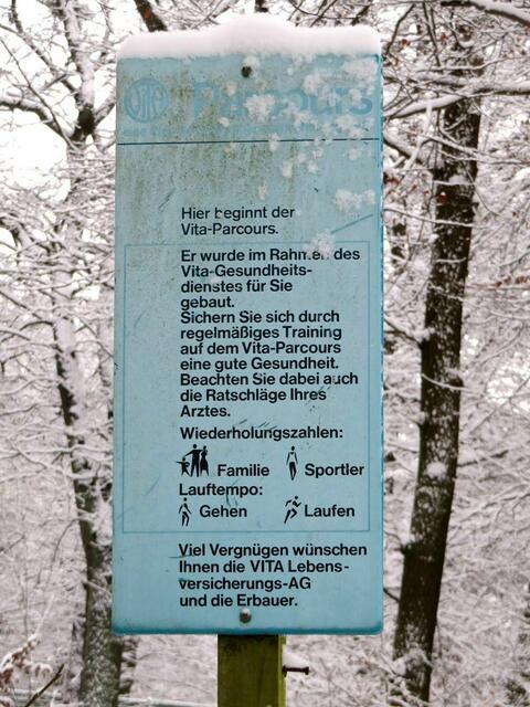 Vita-Parcours Startschild in Stadtallendorf (3.12.2017)