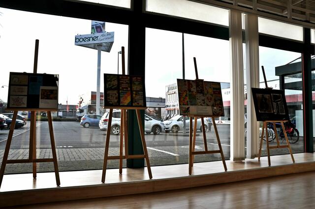 Susanne Schumacher zeigt internationales MailArt-Projekt HOPE -FAITH - LOVE