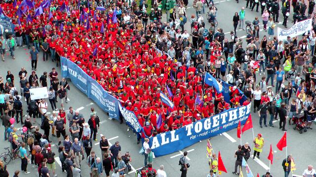 Fast 70.000 Menschen waren gekommen um ihre grenzenlose Solidarität zu zeigen (Großdemo v. 8. Juli 2017)