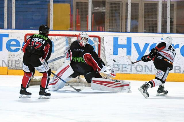 EHC Goalie Markus Kring zeigte wieder eine starke Partie