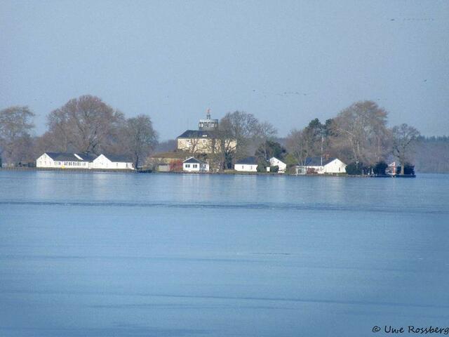Wilhelmstein aus Richtung Hagenburger Kanal fotografiert.