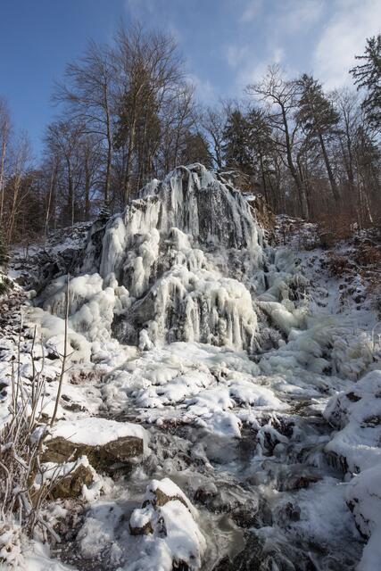 Radau Wasserfall - stark zugefroren