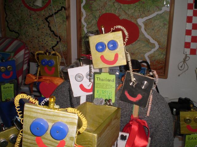 BAKI aus der Deutschen Schule Shanghai (mit rotem Halstuch)