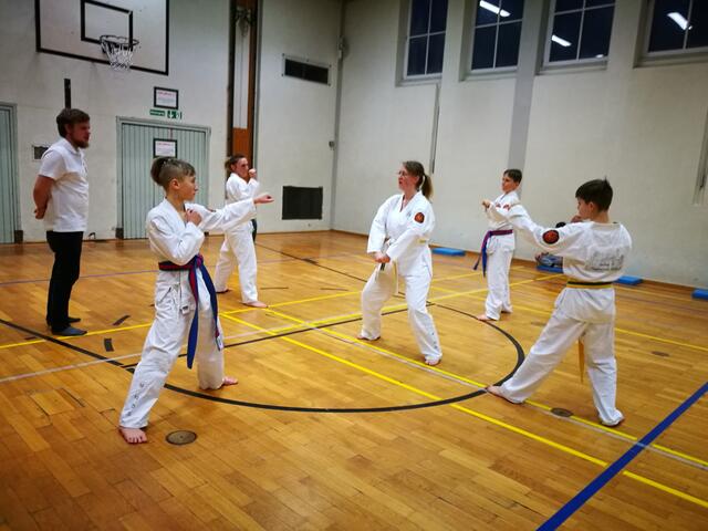 Prüfung zum Gelbgurt