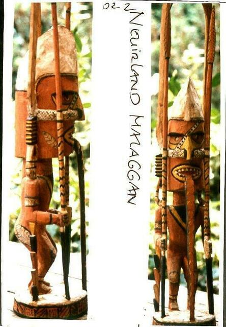 Neuirland, Figur der Mallaggan-Totenfeier