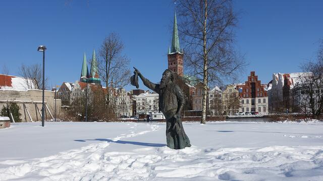 Das Brahmsdenkmal. Foto: Helmut Kuzina
