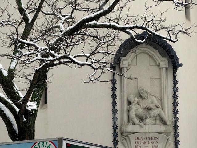 Winter bei der Pfarrkirche Alt-Ottakring im 16. Wiener Gemeindebezirk Ottakring