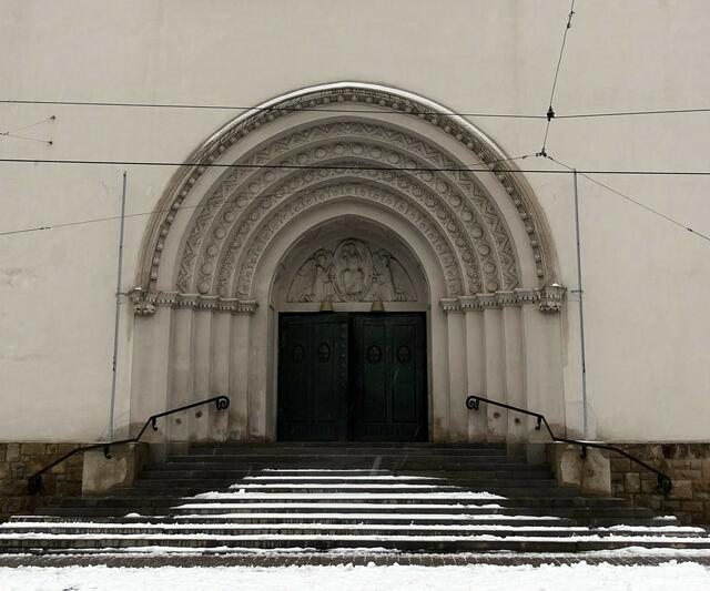Winter bei der Pfarrkirche Alt-Ottakring im 16. Wiener Gemeindebezirk Ottakring