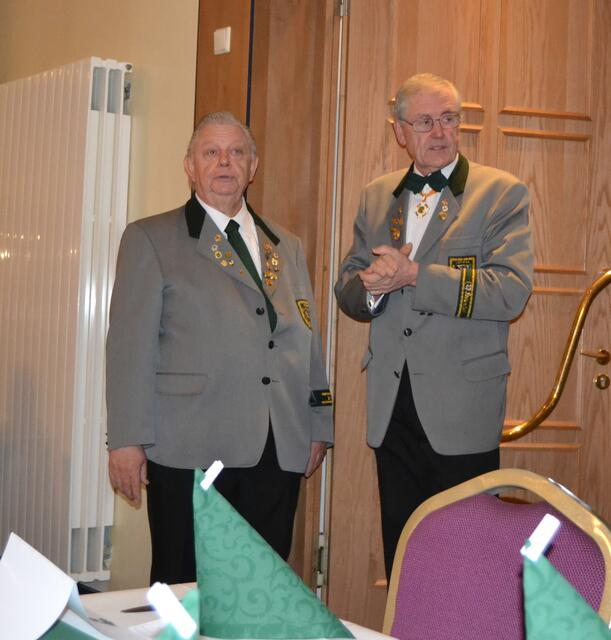 Vizepräsident Herbert Eggert li. und Präsident Werner Bösche (KSV Burgdorf) re.