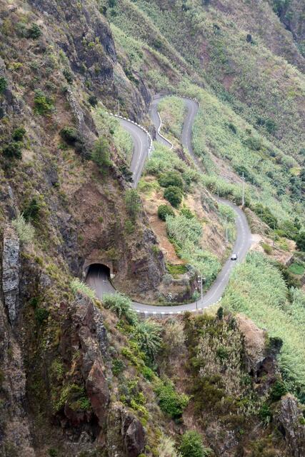 Andere Küstenabschnitte werden heute mit kleinen Sträßchen erreicht.