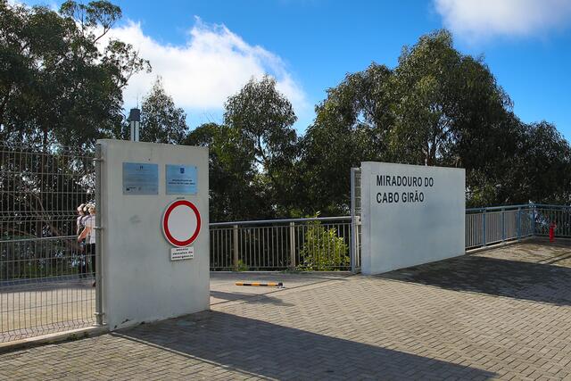 Derzeit ist der Eintritt (noch?) frei.