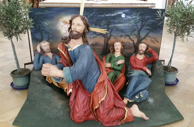 … Jesus und die schlafenden Jünger am Ölberg