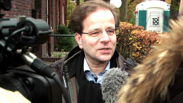 Monika Schuebel: "Es ist wirklich klasse was Max seit Jahren auf die Beine stellt. Unsere Politiker schaffen es nicht. Wenn jeder einen kleinen Part an Engagement für ein Thema aufbringen würde, sähe unsere Welt schon anders aus."