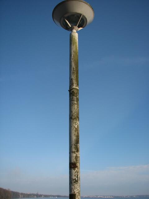 Laternenmast in Zippendorf zu Ostern