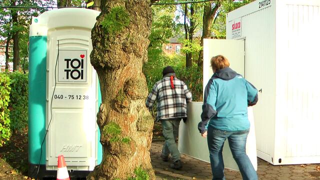 Einrichten des Wohncontainers an der Ansgar-Gemeinde am 27.10.2017 - Danke Sonja Peters und dem Ansgar-Team für die beherzte Teilnahme an dem Projekt. https://tinyurl.com/wohncontainer