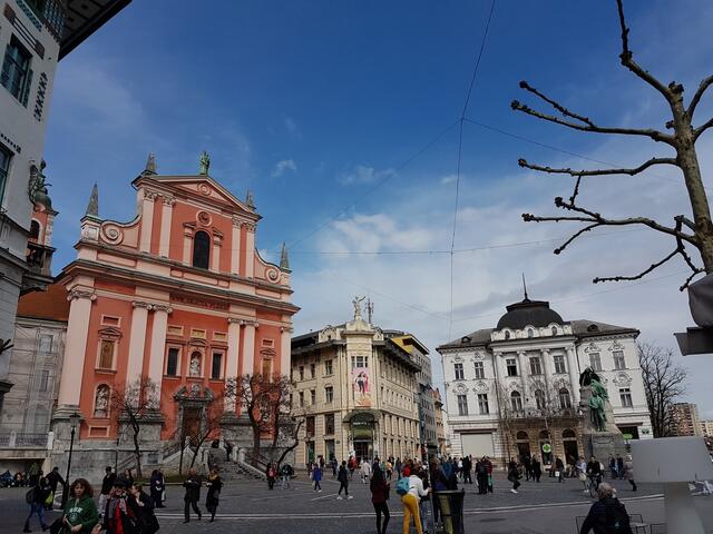 Altstadt Ljubljana bei strahlendem Sonnenschein!