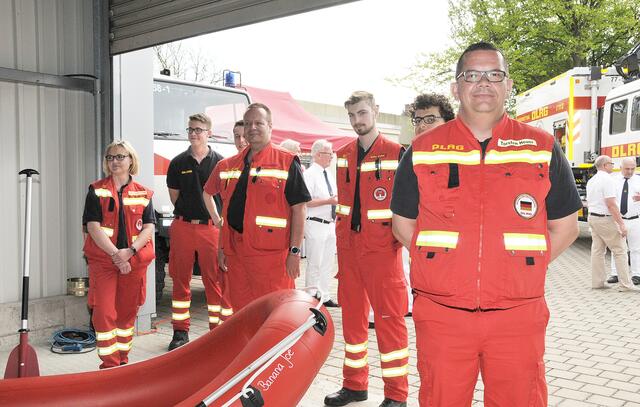 die Hausherren: Das Team von der DLRG. Rechts Torsten Heuer.