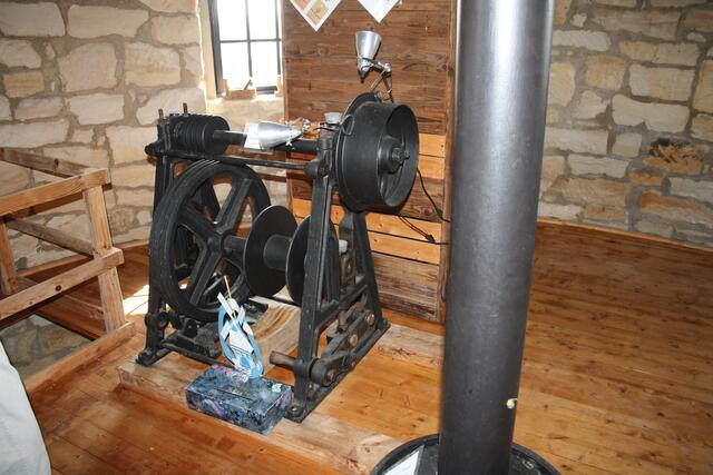 Original-Antrieb für den Fahrstuhl (derzeit nicht verbunden)