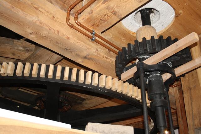 Stirnradgetriebe und Unterantrieb Mahlgang