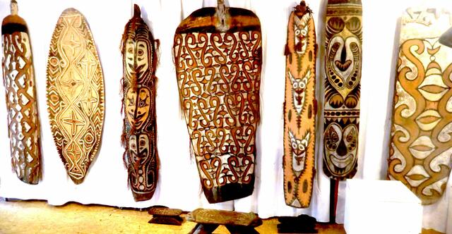 Schilde aus Papua-Neuguinea und Irian Jaya