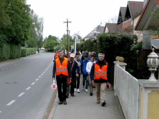 Weiter in Richtung Westheimer Bahnhof.