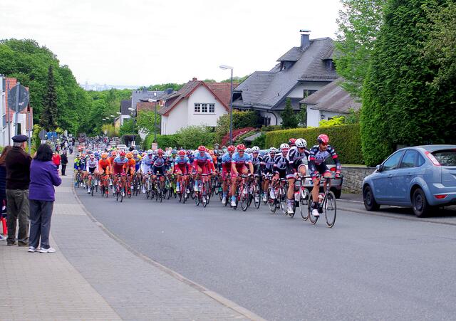 Das Feld bei der ersten Passage
