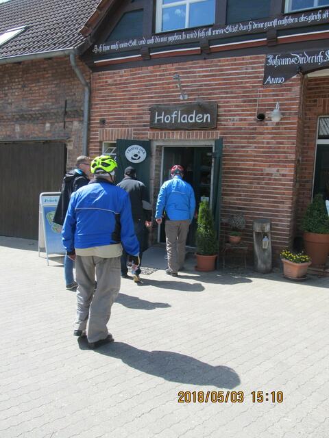 Jürn's Hofladen in Immensen mit dem Milchautomat