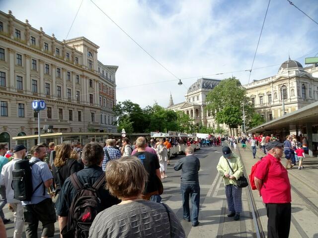 1. Mai 2018 in Wien: Maiaufmarsch der SPÖ Wien. Universitätsring.